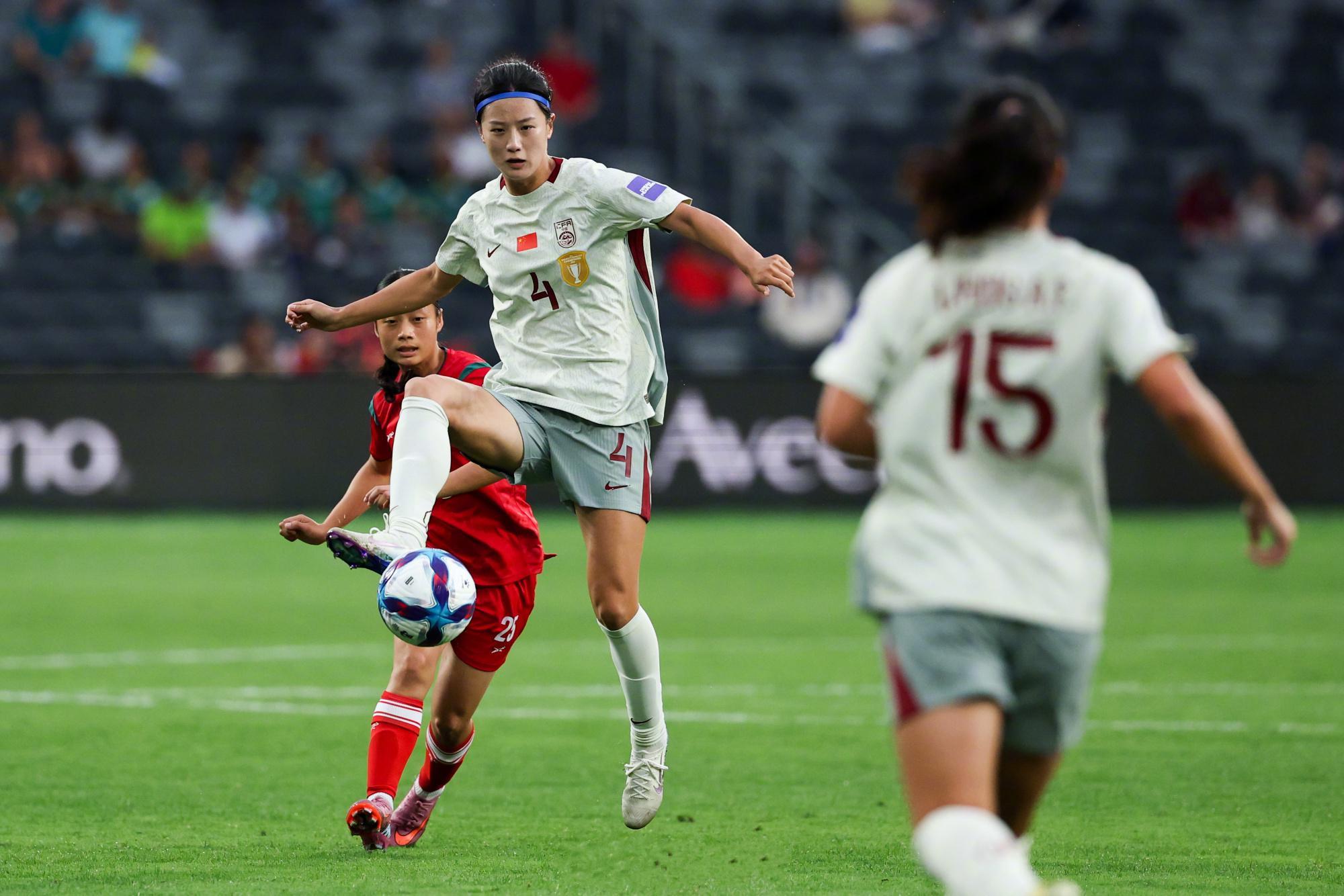 2-0开门红！中国女足赢球赛后却传2坏消息，网友：和男足看齐了！